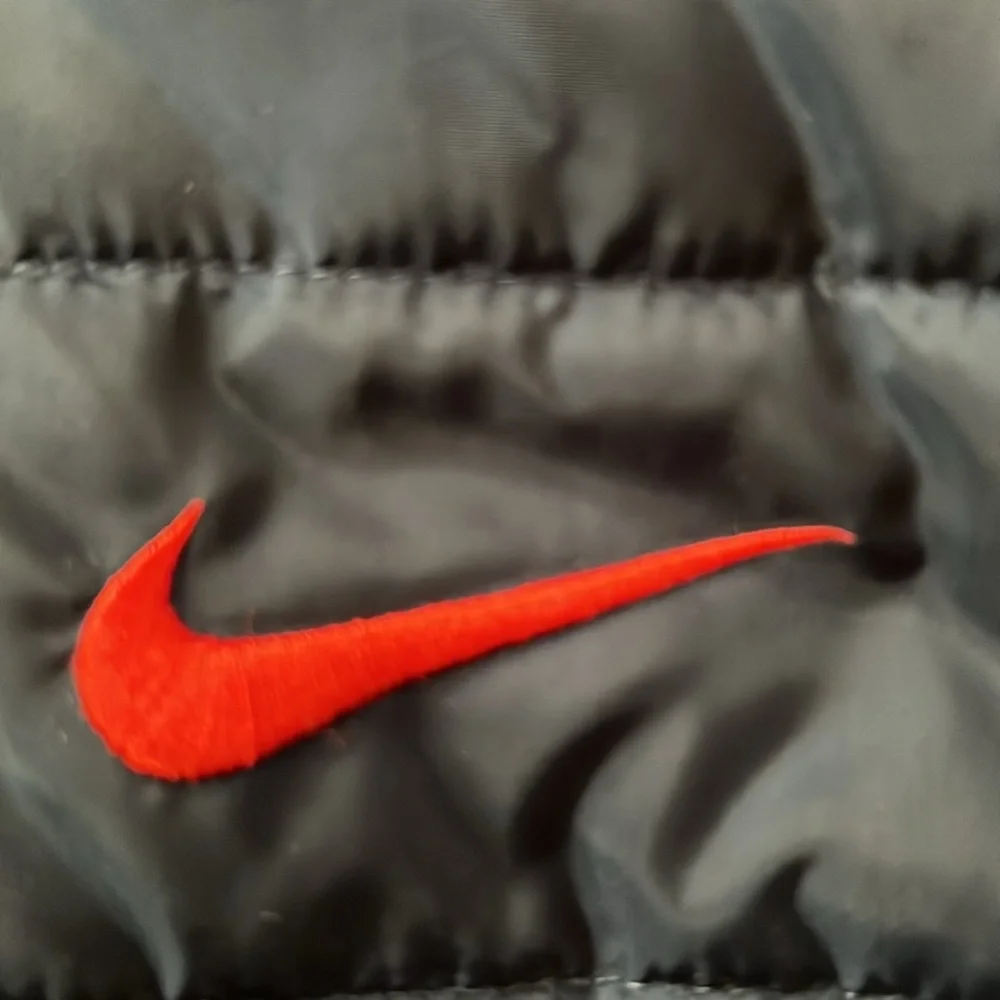 EUC Nike Kids' Navy Blue and Red Full Zip Puffer Jacket Size 3T